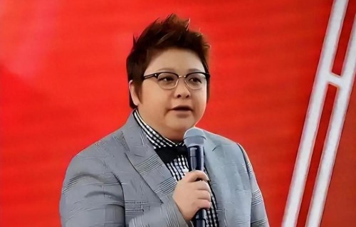 走面儿风波一个月后，韩红再次发声，短短14个字 态度变化明显