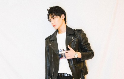 小猴子侯明昊帅气写真,高清图片,壁纸-桌面城市