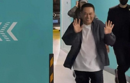 张嘉译机场偶遇孙浩，顺口喊了一句：苟师！孙浩反应超搞笑|老戏骨|秦腔|王菲|主角|岁入