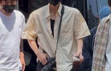 张凌赫在《归鸾》剧组受伤的具体情况和原因是什么？