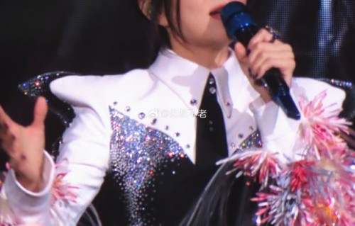 此次陈嘉桦南京演唱会，反映了粉丝怎样的集体情感和青春记忆？