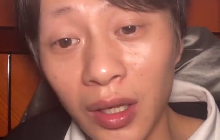 该男艺人在片场脚踹助理的说法是否有证据？