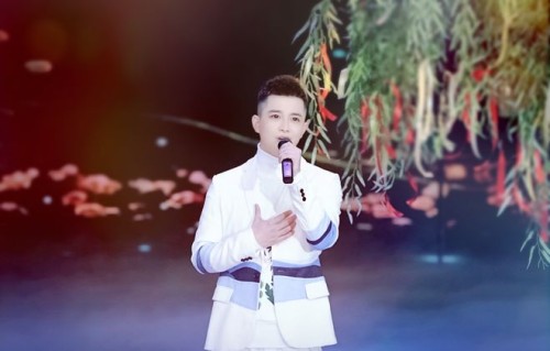 媒介迭代下的坚守与创新：主持人张宬福，为传统主持寻找新时代出路