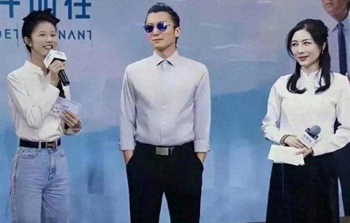 谢霆锋留的这个发型真的很像他爹谢贤，气质也越来越像了，帅呆了