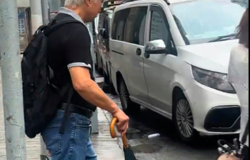 香港老戏骨返港送别苗金凤，谈谢贤哽咽：他曾经帮过我