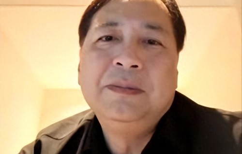 姚嘉妮60岁前夫近况曝光，离婚后在澳门开餐厅，身材发福样貌显老 