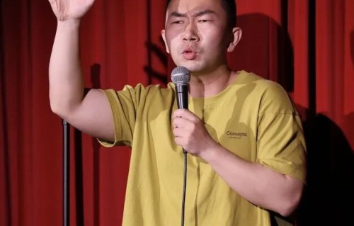 单立人喜剧阿泰的专场《别管我啦》，本周拼盘阵容 - 演出圈