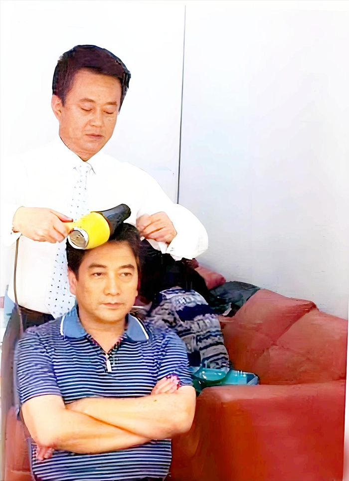 (水均益与朱军)