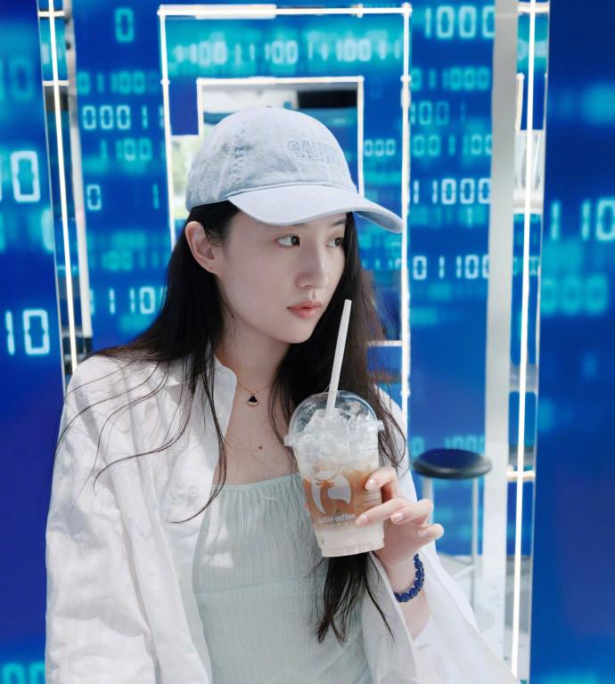打开网易新闻 查看精彩图片