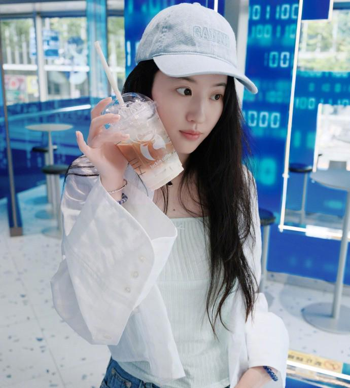 打开网易新闻 查看精彩图片